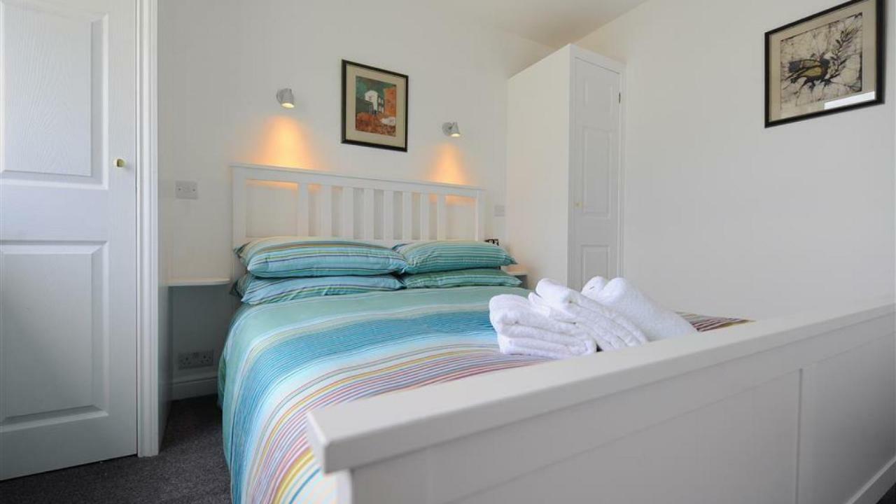 Upper Seascape Apartment Лайм Риджис Екстериор снимка
